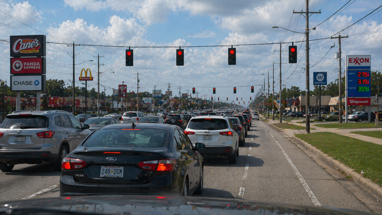 Baton Rouge Residents Begin Measuring Distance in “How Many Red Lights” Instead of Miles