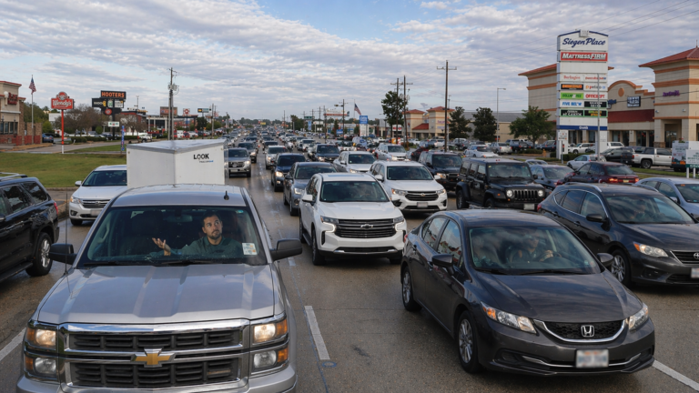 Man Completes Errand On Siegen Lane In Under 2 Hours, Declared Local Legend